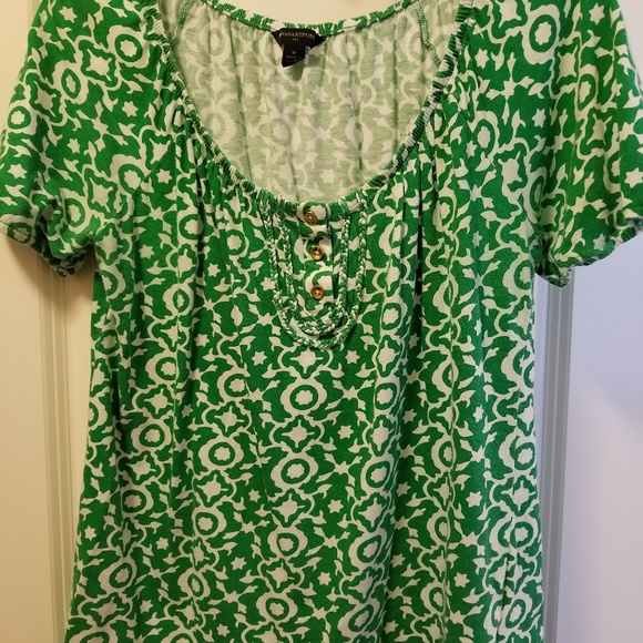 Banana Republic medium henley tshirt - Picture 2 of 4